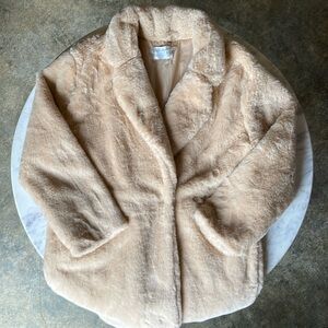 Lush Women’s Faux Fur Winter Coat Size Medium